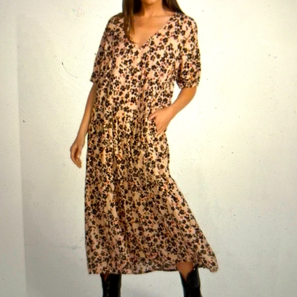Johnny Was calme v neck tiered floral  dress size XS